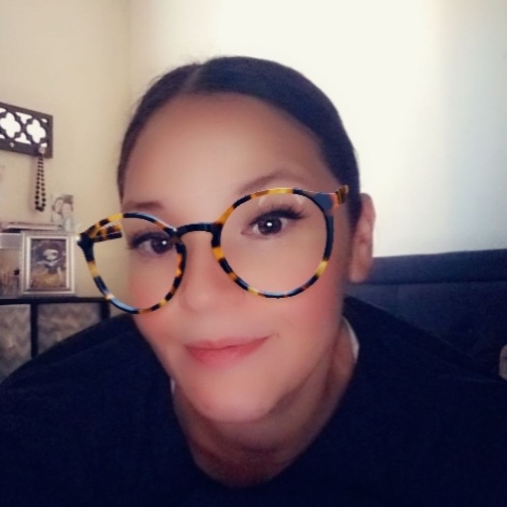 Meet your Posher, Ivette